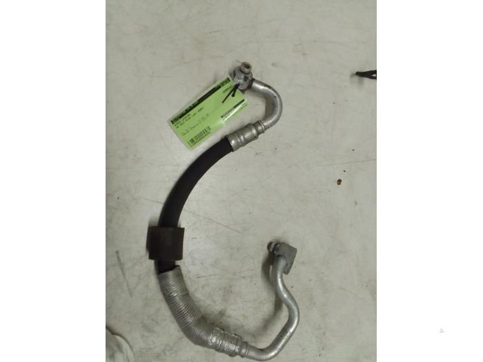Air conditioning line from a Volkswagen Golf Plus (5M1/1KP) 1.4 TSI 160 16V 2009