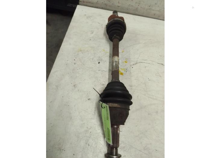 Front drive shaft, left from a Ford Fiesta 6 (JA8) 1.6 16V Sport 2009