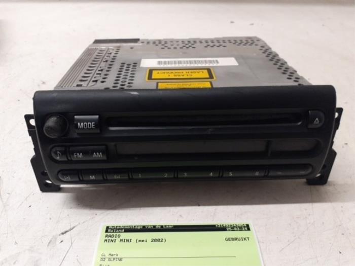 Begagnade Radio BMW Mini (R50/53) 1.6 16V One Pris € 100,00 Marginaltabell erbjuds av Autodemontage van de Laar