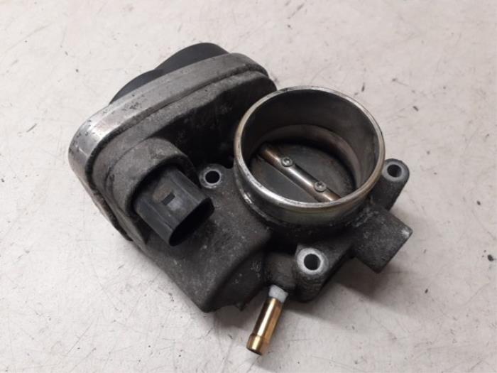 Gebrauchte Drosselklappengehäuse BMW Mini (R50/53) 1.6 16V One Preis € 50,00 Margenregelung angeboten von Autodemontage van de Laar