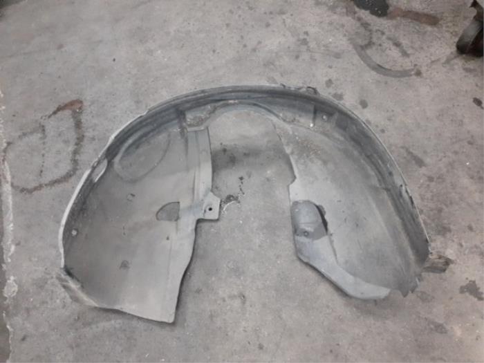 Używane Nadkole BMW Mini (R50/53) 1.6 16V One Cena € 25,00 Procedura marży oferowane przez Autodemontage van de Laar