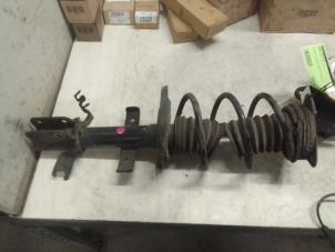 Used Front shock absorber rod, right Renault Clio IV (5R) 0.9 Energy TCE 90 12V Price on request offered by Autodemontage van de Laar