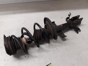 Used Front shock absorber rod, left Renault Clio IV (5R) 0.9 Energy TCE 90 12V Price on request offered by Autodemontage van de Laar