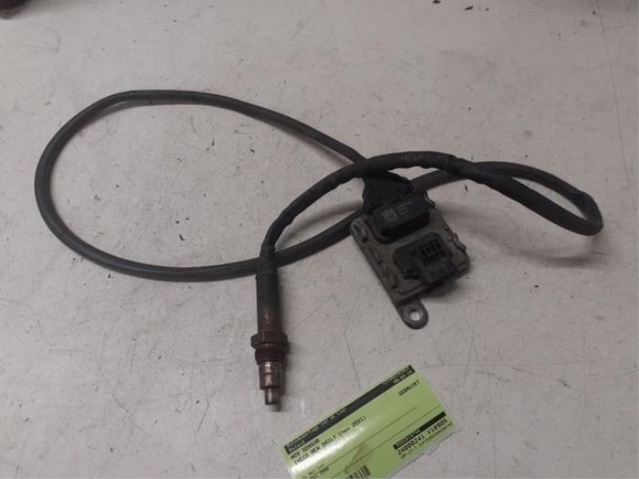 Begagnade NOx-sensor Iveco New Daily VI 35C18, 35S18, 40C18, 50C18 Pris på förfrågan erbjuds av Autodemontage van de Laar