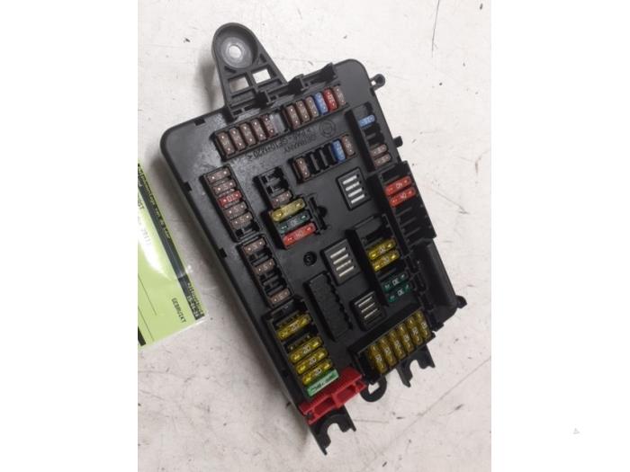 Fuse box from a BMW 1 serie (F20) 118i 1.6 16V 2011