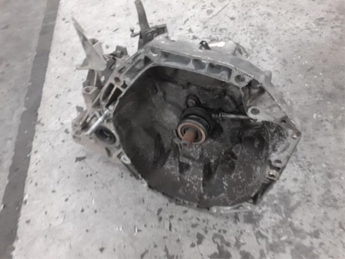 Gearbox from a Renault Kangoo Express (FW) 1.5 dCi 75 2011