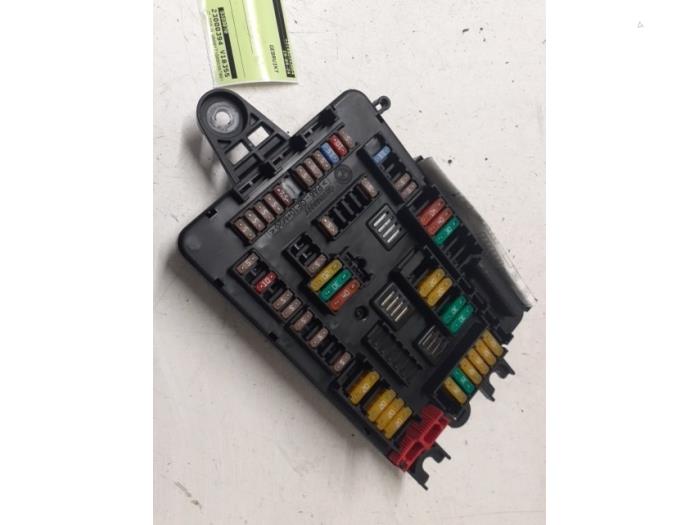 Fuse box from a BMW 3 serie Gran Turismo (F34) 320d 2.0 16V 2016
