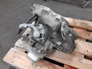Used Gearbox Opel Agila (A) 1.2 16V Twin Port Price on request offered by Autodemontage van de Laar