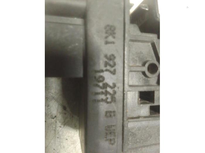 Gebrauchte Handbremse Schalter Audi A4 Avant (B8) 2.0 TDI 16V Preis € 20,00 Margenregelung angeboten von Autodemontage van de Laar