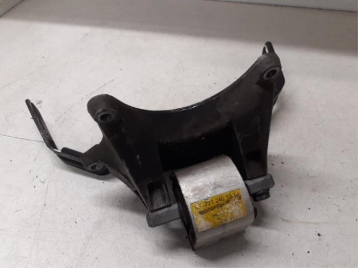 Used Engine mount Mercedes CL AMG (216) 6.2 CL-63 AMG V8 Price on request offered by Autodemontage van de Laar