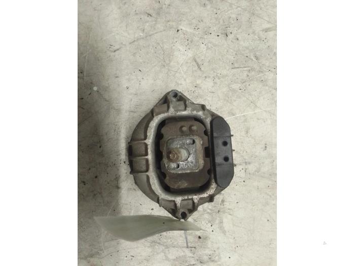 Gebrauchte Motorlager BMW 3 serie (E90) 320i 16V Preis € 20,00 Margenregelung angeboten von Autodemontage van de Laar