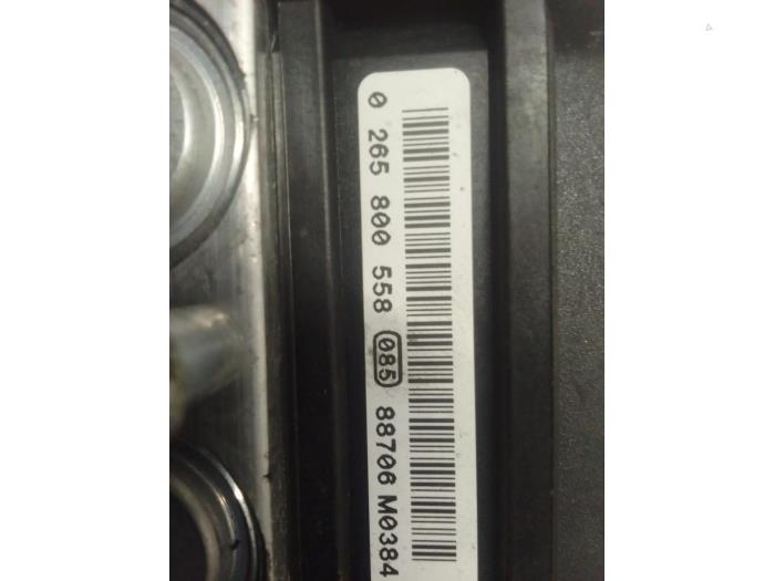 Begagnade ABS-pump Renault Modus/Grand Modus (JP) 1.2 16V Quickshift Pris € 80,00 Marginaltabell erbjuds av Autodemontage van de Laar