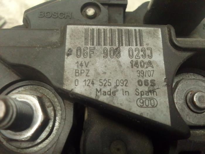 Begagnade Dynamo Audi A4 (B7) 2.0 TDI 16V Quattro Pris € 50,00 Marginaltabell erbjuds av Autodemontage van de Laar
