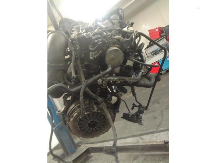 Engine from a Fiat Grande Punto (199) 1.3 JTD Multijet 16V VGT 2005