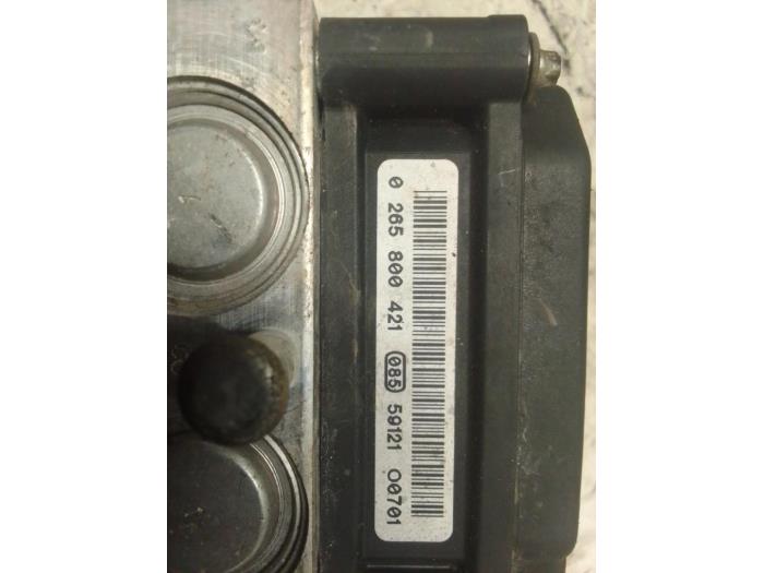 Używane Pompa ABS Fiat Grande Punto (199) 1.3 JTD Multijet 16V VGT Cena € 75,00 Procedura marży oferowane przez Autodemontage van de Laar