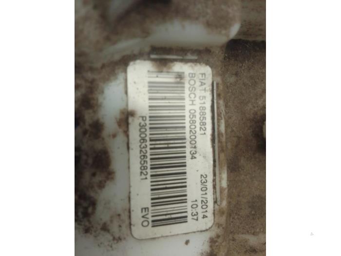 Begagnade Bensinpump Fiat Panda (312) 0.9 TwinAir 60 Pris € 50,00 Marginaltabell erbjuds av Autodemontage van de Laar