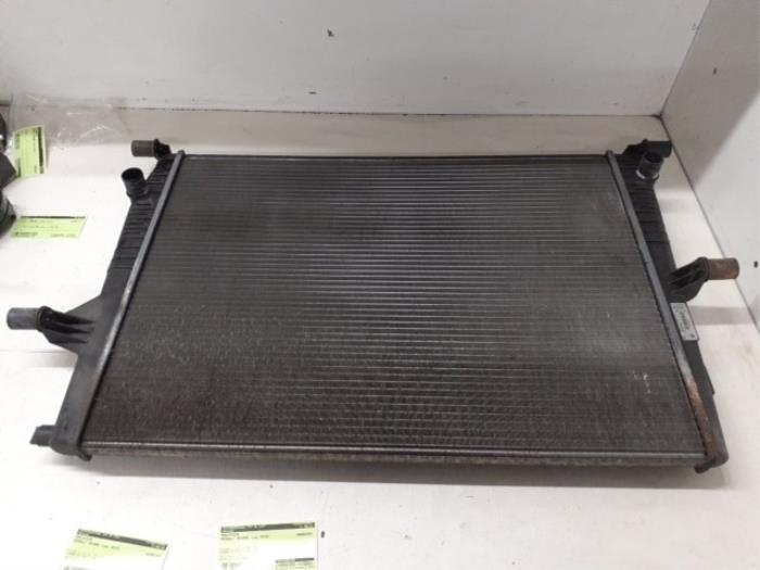 Usagé Radiateur Renault Megane III Grandtour (KZ) 1.6 16V Prix € 50,00 Règlement à la marge proposé par Autodemontage van de Laar