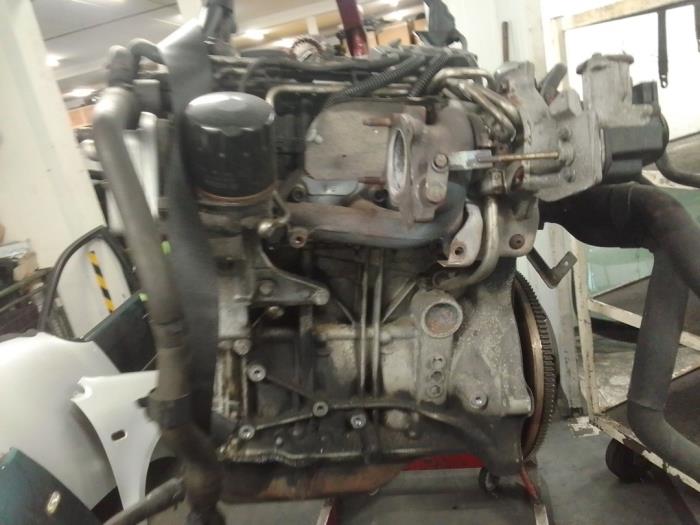 Engine Volkswagen Caddy Combi III 1.2 TSI - CBZ