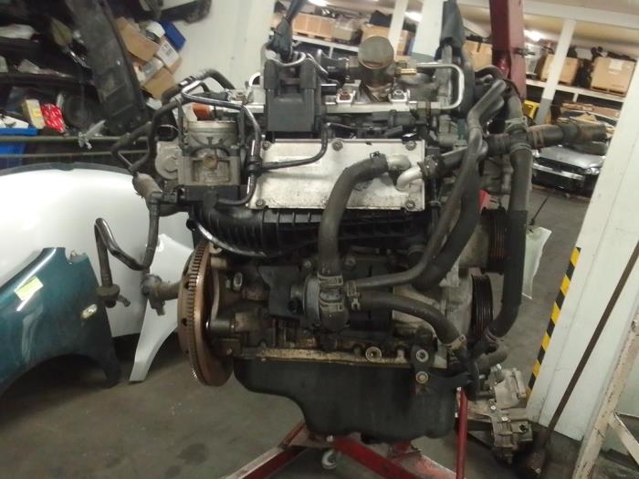Engine Volkswagen Caddy Combi III 1.2 TSI - CBZ