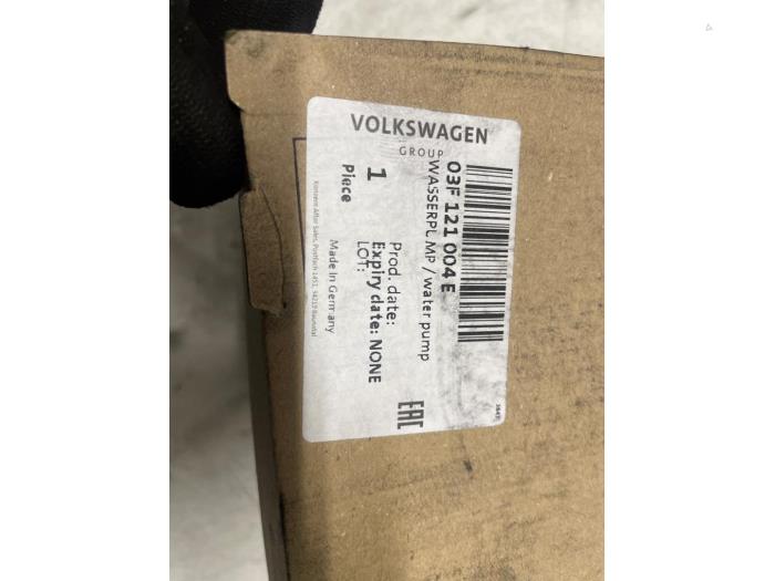 Neuf Pompe à eau Volkswagen Polo V (6R) Prix € 121,00 Prix TTC proposé par Autodemontage van de Laar