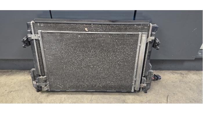 Gebrauchte Kühler Set Volkswagen Golf VII (AUA) 2.0 TDI 16V Preis € 400,00 Margenregelung angeboten von Autodemontage van de Laar