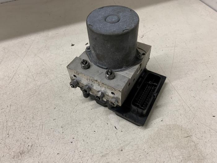 Gebrauchte ABS Pumpe Audi A4 (B8) 1.8 TFSI 16V Preis € 175,00 Margenregelung angeboten von Autodemontage van de Laar
