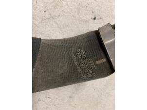 Intercooler Schlauch van een Audi A4 (B8) 1.8 TFSI 16V 2011