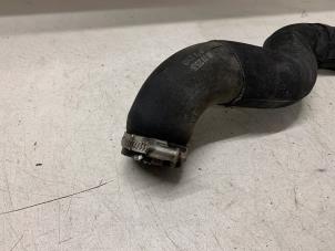 Intercooler Schlauch van een Audi A4 (B8) 1.8 TFSI 16V 2011