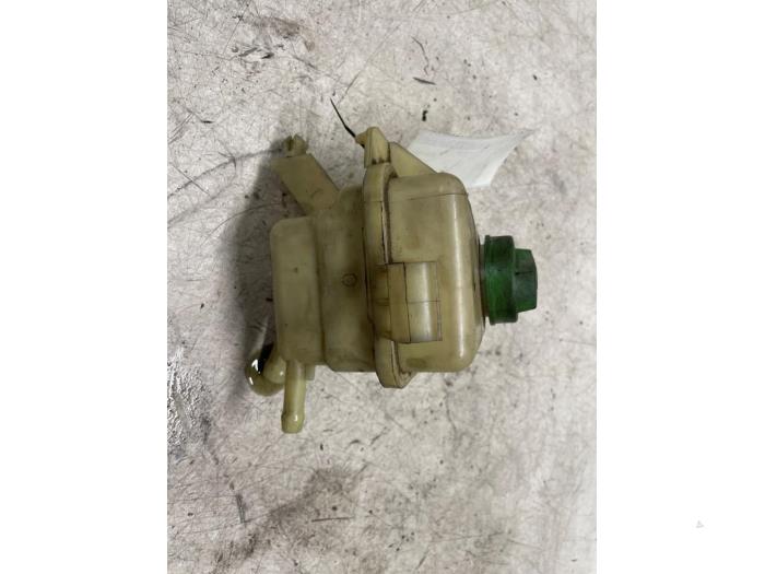 Begagnade Styrservotank Volkswagen Transporter T6 2.0 TDI DRF Pris € 20,00 Marginaltabell erbjuds av Autodemontage van de Laar