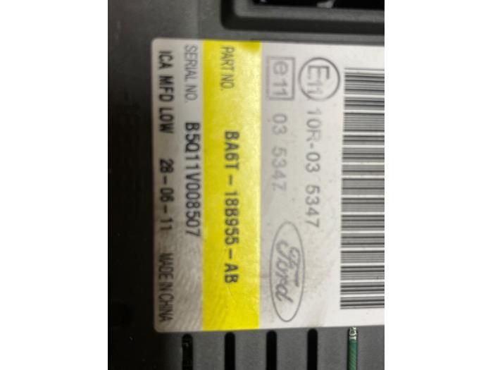 Begagnade Innerdisplay Ford Fiesta 6 (JA8) 1.25 16V Pris € 25,00 Marginaltabell erbjuds av Autodemontage van de Laar