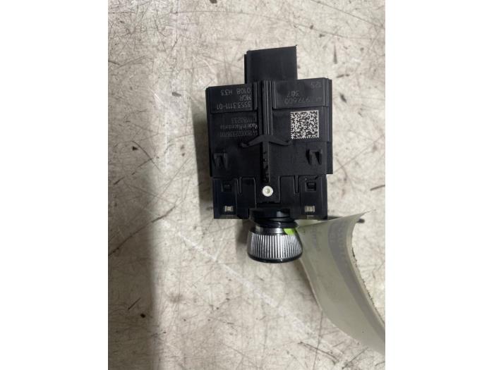 Usados Interruptor Audi A7 Sportback (4KA) 2.0 40 TDI Mild Hybrid Precio € 15,00 Norma de margen ofrecido por Autodemontage van de Laar