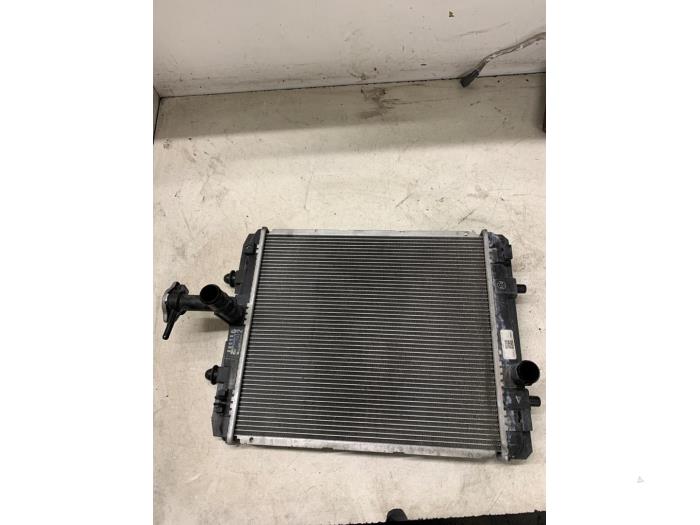 Usagé Radiateur Peugeot 107 1.0 12V Prix € 50,00 Règlement à la marge proposé par Autodemontage van de Laar
