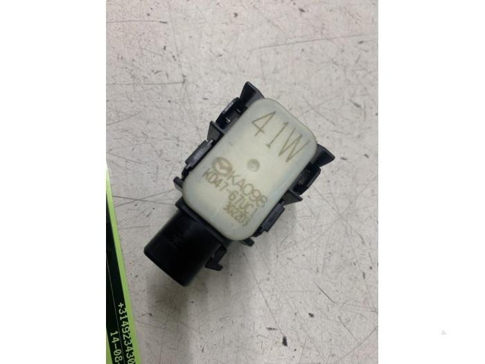 Usados Sensor PDC Mazda 2 (DJ/DL) 1.5 e-SkyActiv G 90 Precio de solicitud ofrecido por Autodemontage van de Laar