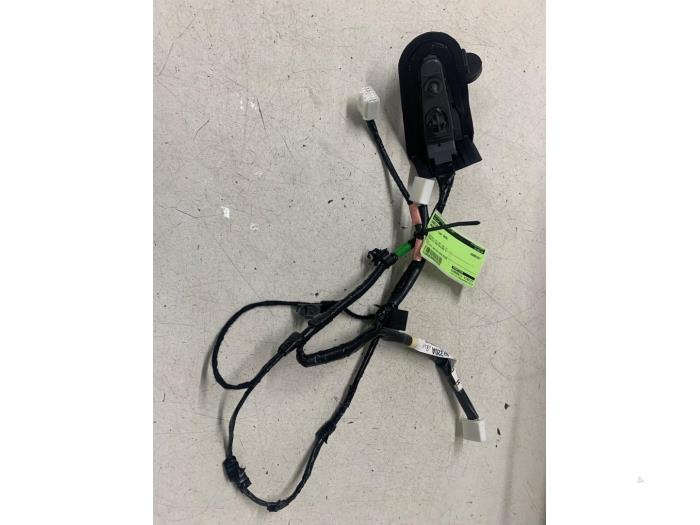 Begagnade Kablage Mazda 2 (DJ/DL) 1.5 e-SkyActiv G 90 Pris på förfrågan erbjuds av Autodemontage van de Laar