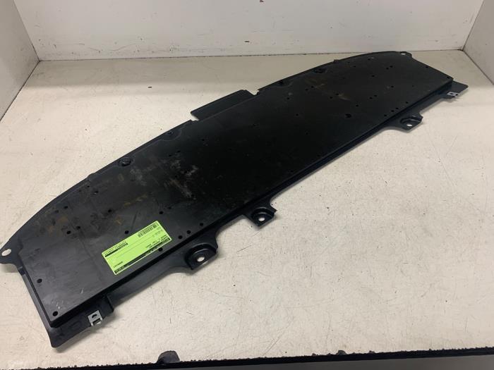Usados Parachoque placa base Mazda 2 (DJ/DL) 1.5 e-SkyActiv G 90 Precio € 30,00 Norma de margen ofrecido por Autodemontage van de Laar