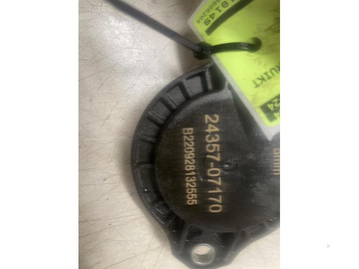Gebrauchte Nockenwelle Sensor Kia Rio IV (YB) 1.0i T-GDi 100 MHEV Preis € 50,00 Margenregelung angeboten von Autodemontage van de Laar