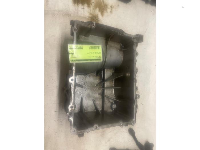 Usagé Couvercle carter Ford Focus 3 Wagon 1.0 Ti-VCT EcoBoost 12V 100 Prix € 70,00 Règlement à la marge proposé par Autodemontage van de Laar