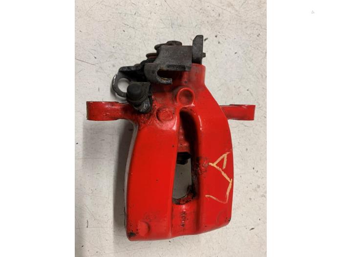 Gebrauchte Bremszange links hinten Fiat 500/595/695 1.4 T-Jet 16V Preis auf Anfrage angeboten von Autodemontage van de Laar