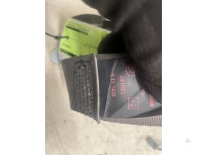 Usados Cinturón de seguridad izquierda detrás Peugeot 308 CC (4B) 1.6 16V THP 150 Precio € 35,00 Norma de margen ofrecido por Autodemontage van de Laar