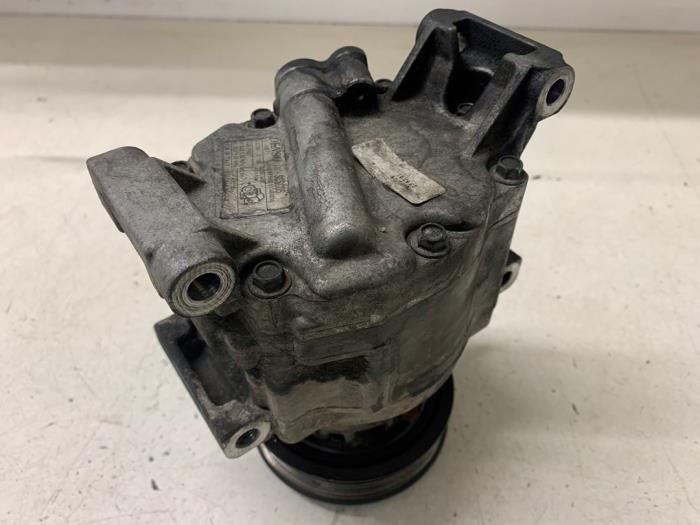 Usagé Compresseur de clim Fiat Doblo Cargo (223) 1.3 D 16V Multijet DPF Prix € 75,00 Règlement à la marge proposé par Autodemontage van de Laar