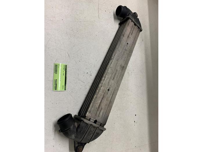 Usados Intercooler Fiat Doblo Cargo (223) 1.3 D 16V Multijet DPF Precio de solicitud ofrecido por Autodemontage van de Laar