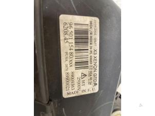 Usagé Phare gauche Citroen C5 II Break (RE) 2.2 HDiF 16V Prix € 50,00 Règlement à la marge proposé par Autodemontage van de Laar