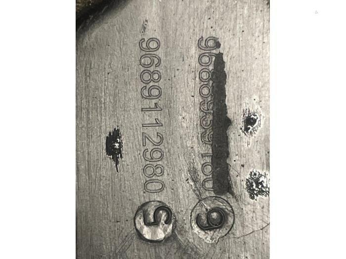 Gebrauchte Ventildeckel Ford Focus 3 Wagon 1.6 TDCi ECOnetic Preis € 35,00 Margenregelung angeboten von Autodemontage van de Laar