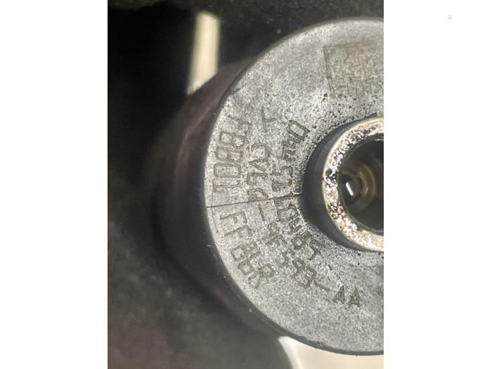 Usagé Injecteurs Ford Focus 3 Wagon 1.6 TDCi ECOnetic Prix € 70,00 Règlement à la marge proposé par Autodemontage van de Laar