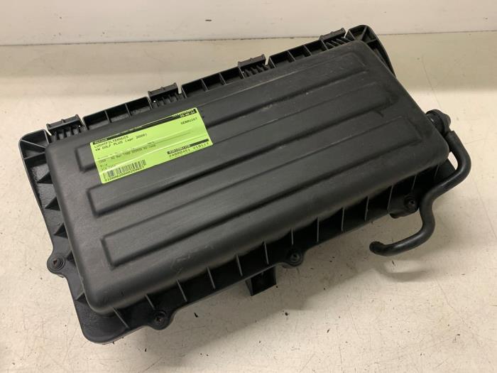 Begagnade Luftfilterhus Volkswagen Golf Plus (5M1/1KP) 1.4 16V Pris € 40,00 Marginaltabell erbjuds av Autodemontage van de Laar