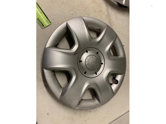 Wheel cover (spare) from a Skoda Roomster (5J) 1.4 16V 2009