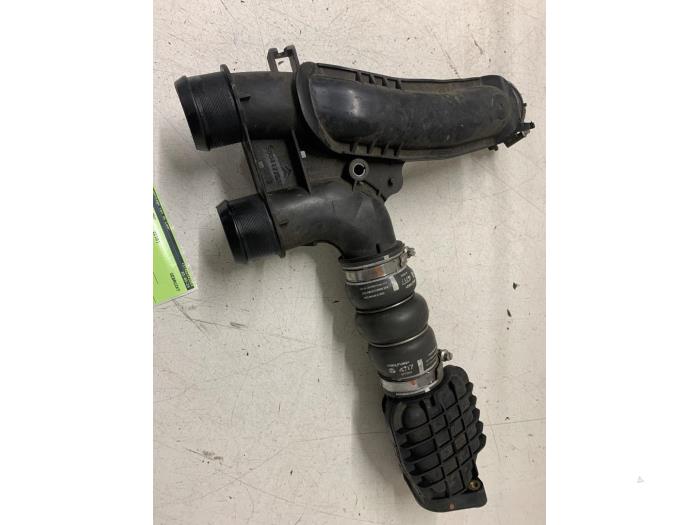Gebrauchte Intercooler Schlauch Peugeot Partner (GC/GF/GG/GJ/GK) 1.6 BlueHDI 75 Preis auf Anfrage angeboten von Autodemontage van de Laar
