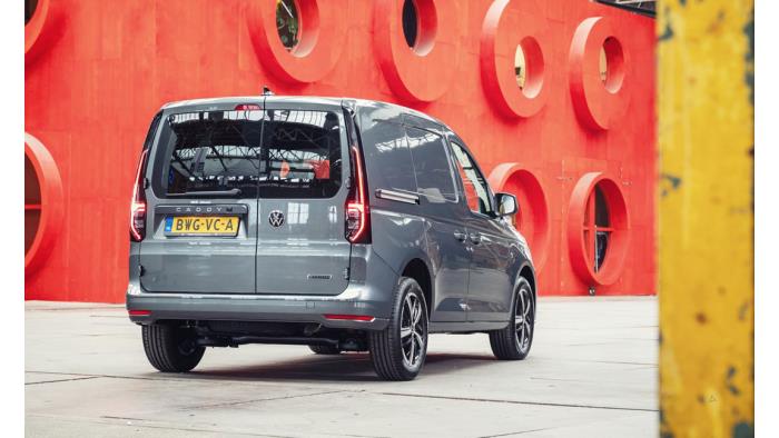 Nowe Emblemat Volkswagen Caddy Cargo V (SBA/SBH) 2.0 TDI 122 Cena na żądanie oferowane przez Autodemontage van de Laar