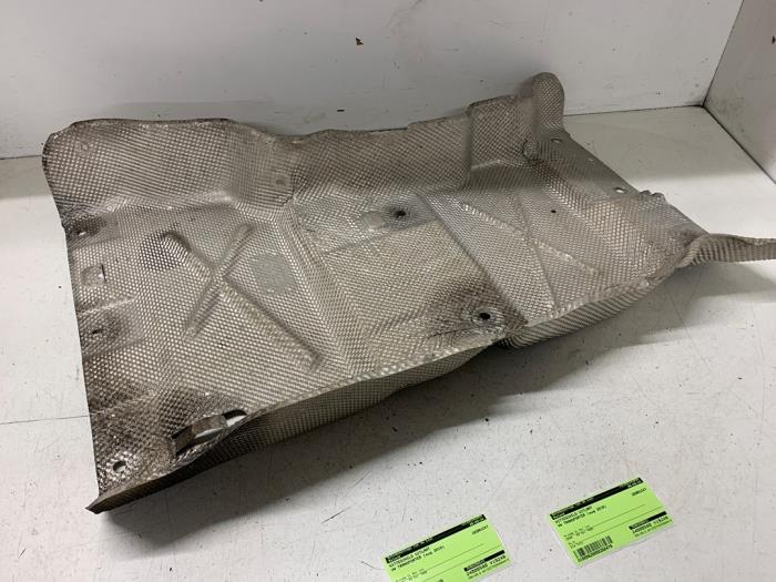 Begagnade Värmesköld Volkswagen Transporter T6 2.0 TDI 150 Pris på förfrågan erbjuds av Autodemontage van de Laar
