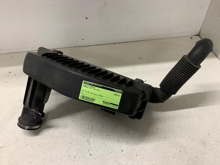 Gebrauchte Luftfiltergehäuse Peugeot 207/207+ (WA/WC/WM) 1.4 Preis auf Anfrage angeboten von Autodemontage van de Laar